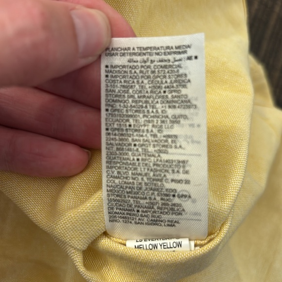 Old Navy Yellow Cotton Button Front Everyday Collared Shirt, Medium - Picture 4 of 8